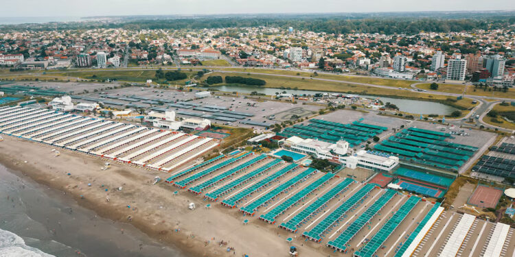 Los balnearios de Punta Mogotes sortearán 100 carpas gratuitas para utilizar durante el verano: cómo participar