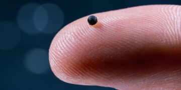 Crean microrobots que se desplazan por la sangre para suministrar medicamentos y tratar enfermedades
