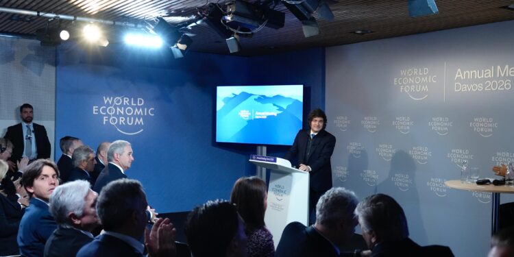 Davos cargado: Milei saludó a su par en Suiza, disertó ante CEOs y banqueros globales