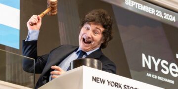 Argentina llegó al Riesgo País más bajo desde 2018