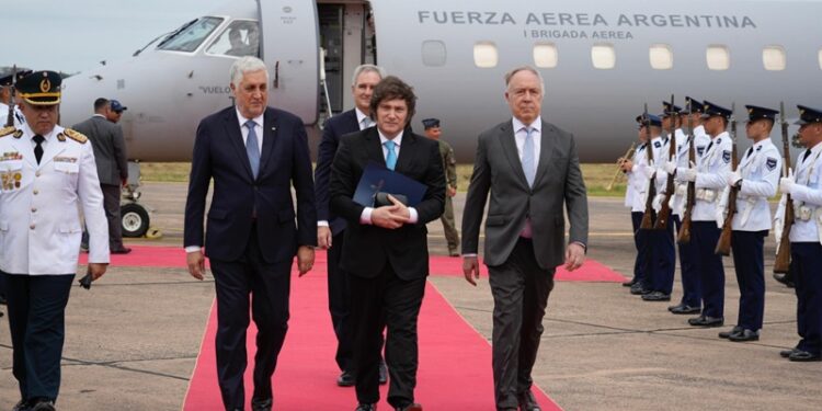 Milei ya está en Asunción para la firma del acuerdo entre el Mercosur y la UE