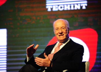 Milei volvió a atacar a Rocca y dio a entender que el CEO de Techint quiso desestabilizar al Gobierno