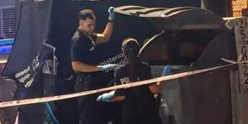 Intentan identificar a un cartonero que murió desangrado