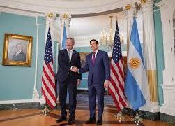 Marco Rubio habló sobre un posible «pacto migrante» con Milei