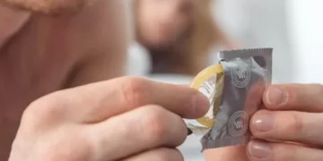 En medio de un pico de sífilis, el Estado no distribuyó preservativos el año pasado