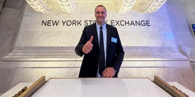 Con un mimito para Trump, insultos a Sánchez y la cantinela de «zurdos roñosos», Milei cerró un foro ultra en Madrid