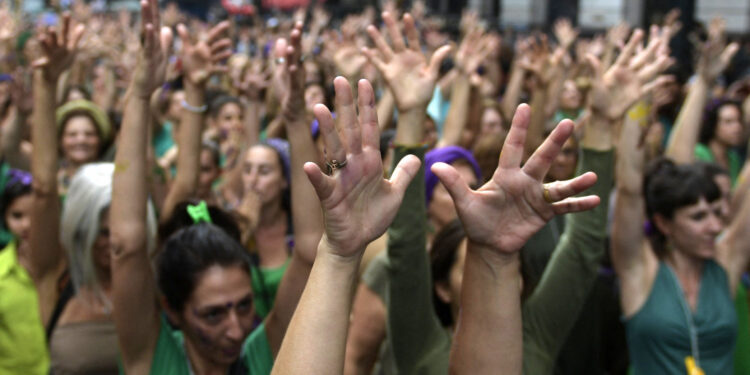 8m 2025 ni una menos
