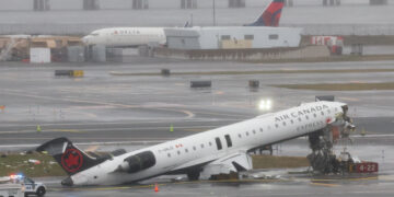 Dos muertos por el choque de un avión en Nueva York