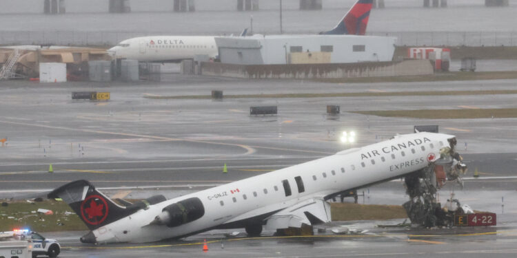 Dos muertos por el choque de un avión en Nueva York