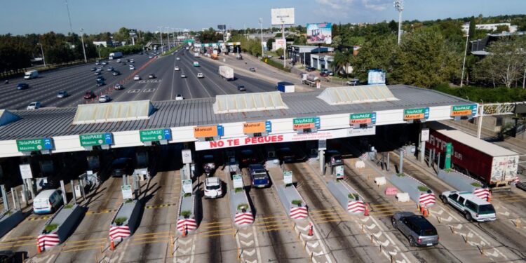 Otro golpe al bolsillo: aumentan más del 40% los peajes de Panamericana y Acceso Oeste