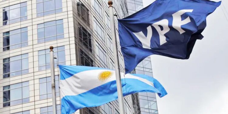 YPF mantiene la tendencia alcista en la Bolsa y el juicio entra en una etapa clave