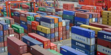 El boom de las importaciones pone en jaque a históricas empresas nacionales