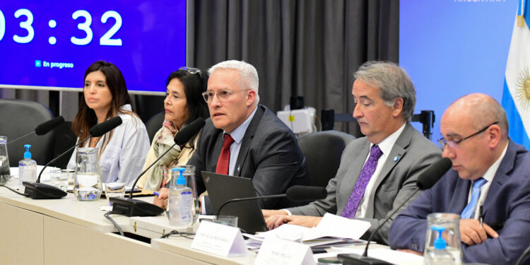 Glaciares: otra jornada de rechazos y fallas técnicas que sembraron incertidumbre en el oficialismo