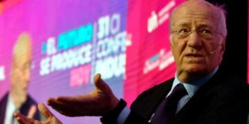 El empresario más odiado por el Presidente es el argentino más rico del país