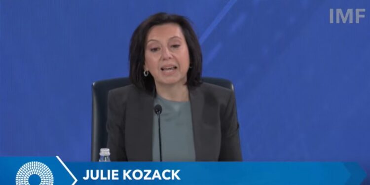 Pese a los elogios, el FMI dilata el desembolso de US$ 1.000 millones