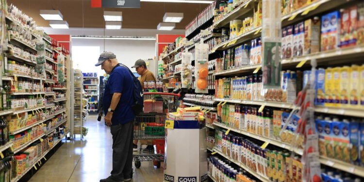 Inflación en alza: consultoras ya prevén un marzo por encima del 3%