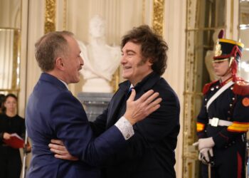 Javier Milei recibió en Olivos al embajador Peter Lamelas en medio del conflicto entre Estados Unidos e Irán