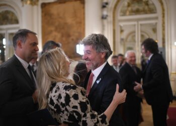 Milei le tomó juramento a Juan Bautista Mahiques, su nuevo ministro de Justicia