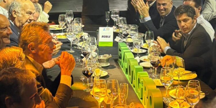 La foto de Kicillof y Macri despertó una lluvia de críticas y chicanas