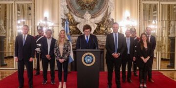 Todos celebran el fallo por YPF en EEUU y se abre la pelea por quién “ganó” el juicio