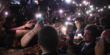 Marea de insultos de Milei en Tucumán: acusó a empresarios y periodistas de armarle una «carnicería mediática»