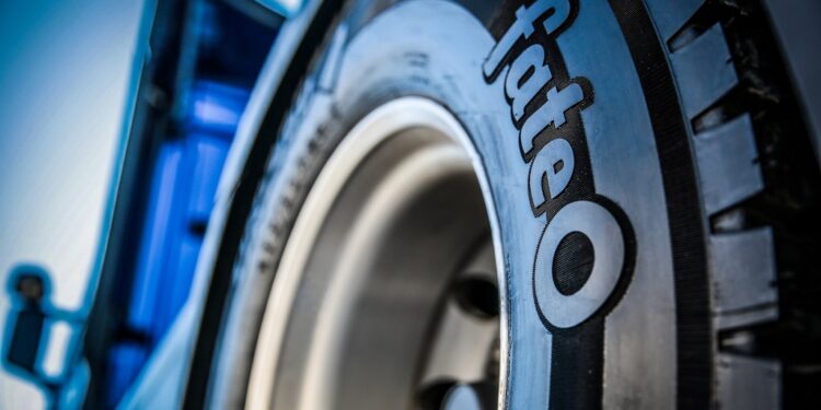 Milei elogió la apertura comercial, que ya generó 22 mil cierres de empresas