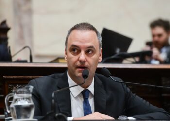Adorni acusó nuevamente al kirchnerismo para justificar la disparada inflacionaria