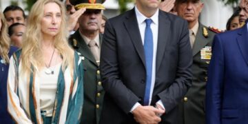 Adornigate: la Justicia levantó el secreto fiscal y bancario del jefe de Gabinete y su esposa