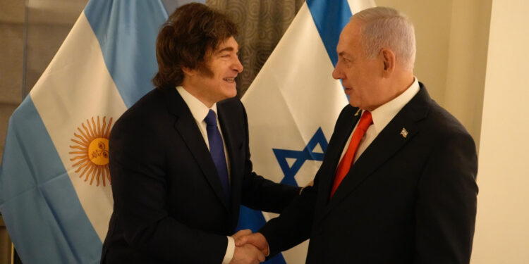 Milei viaja a Israel y quiere trasladar la embajada argentina de Tel Aviv a Jerusalén