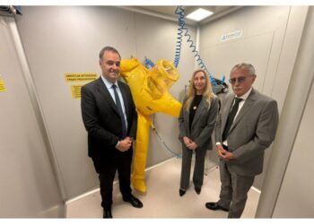 Y Adorni no se va: Karina vuelve a respaldarlo y reúne a la mesa chica para superar la crisis