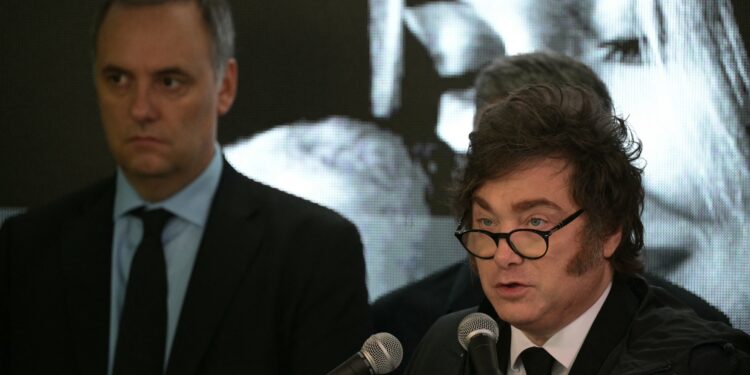 Pax libertaria: Milei sostiene a Adorni pese a los miedos del gabinete