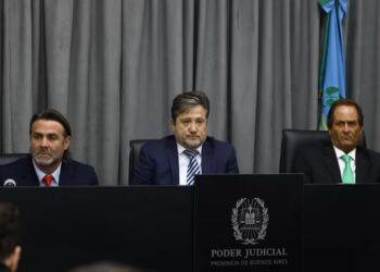 Un récord, denuncias y una frase motivacional en el CV: los jueces del Maradona II