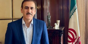 Expulsado, el Encargado de Negocios de Irán advirtió que la Argentina sufriría consecuencias