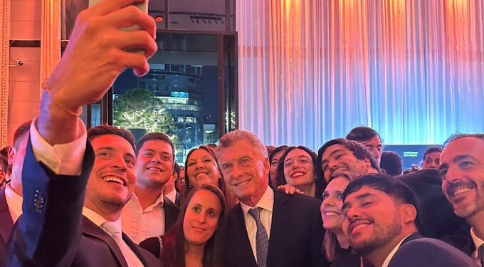 Macri volvió con tono electoral y cuestionó la improvisación del Gobierno