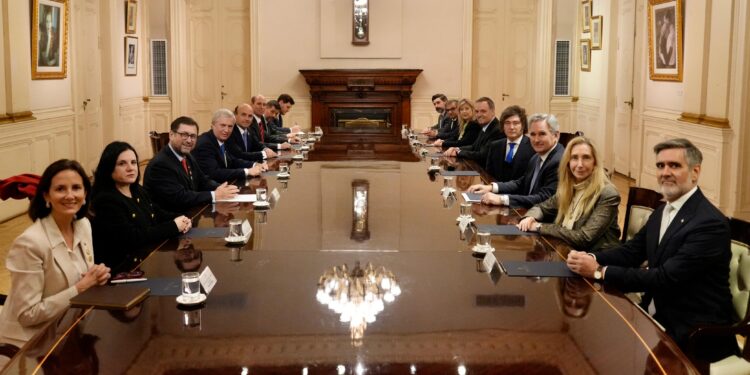 Milei recibió a Kast y abogados de Apablaza denunciaron el caso ante la ONU