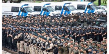 Fuerzas de seguridad marcharon en reclamo por sus salarios