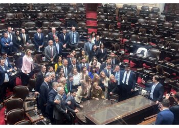 Adorni dijo que no cometió ningún delito y que no va a renunciar