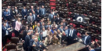 Adorni dijo que no cometió ningún delito y que no va a renunciar