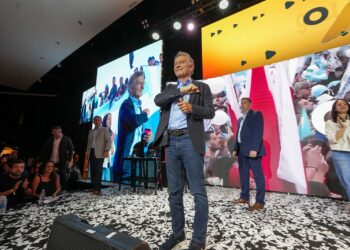 El Gobierno le resta importancia a la reaparición de Macri porque no mide más de 4 puntos