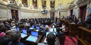 La reforma de Milei: sacar las PASO, insistir con ficha limpia y corregir la Boleta de Papel