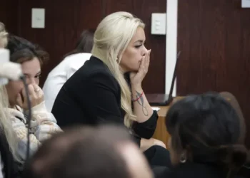 Entre el dolor y la furia, declaró Verónica Ojeda: «Ellos mataron al padre de mi hijo»