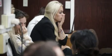 Entre el dolor y la furia, declaró Verónica Ojeda: «Ellos mataron al padre de mi hijo»