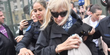 Ya declaró una de las dos jubiladas que le prestaron dinero a Adorni