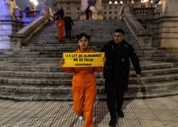 Tensión dentro y fuera del Congreso por la Ley de Glaciares