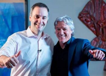 Encuentran pagos de la productora de Grandio a Adorni