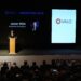 Milei sigue con las conferencias mientras la interna entre Karina y Santiago Caputo estremece a su gobierno