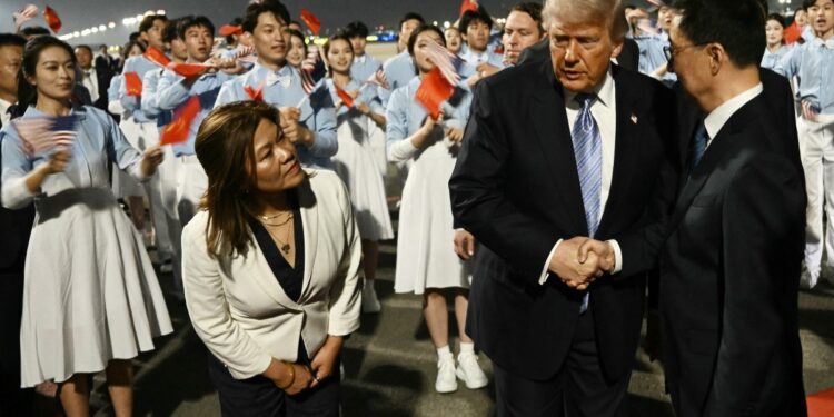 Donald Trump llega a China para una cumbre histórica con Xi Jinping