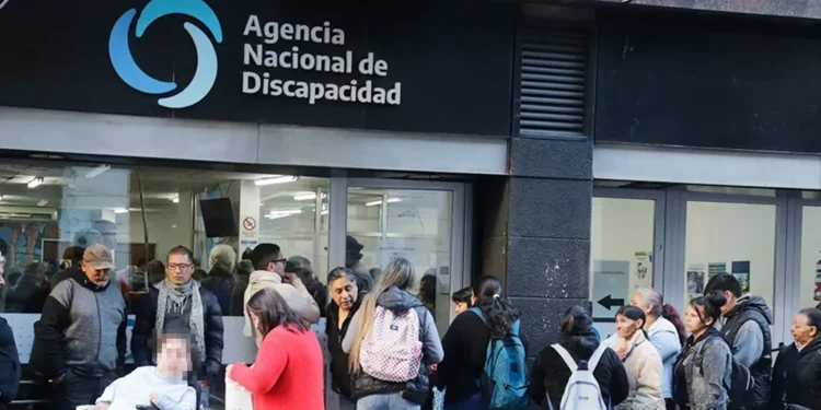 Lugones auditó sobreprecios de hasta el %4200 en ANDIS y enterró más a Spagnuolo