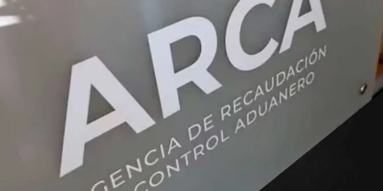 Ocho de cada diez denunciados por evasión fueron beneficiados por una ley libertaria