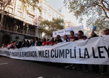 La cuarta marcha universitaria superó su propia marca y expresó una masiva advertencia para Milei